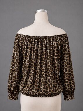 Michael Kors Small Leopard Print Round neck Pullover Shirt.